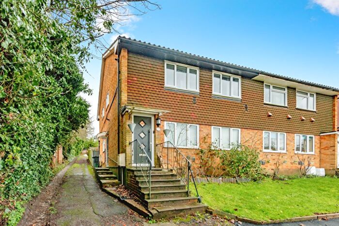 2 Bedroom Maisonette For Sale In Brighton Road, Hooley, Coulsdon, CR5