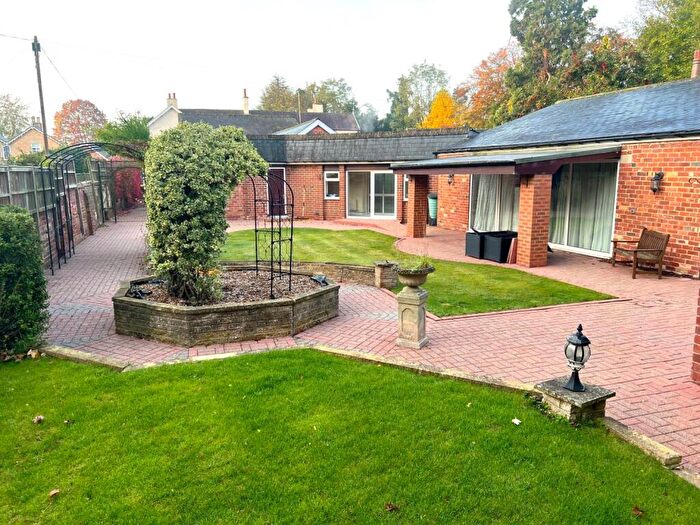 4 Bedroom Detached Bungalow To Rent In High Street, Boston Spa, Wetherby, West Yorkshire, LS23