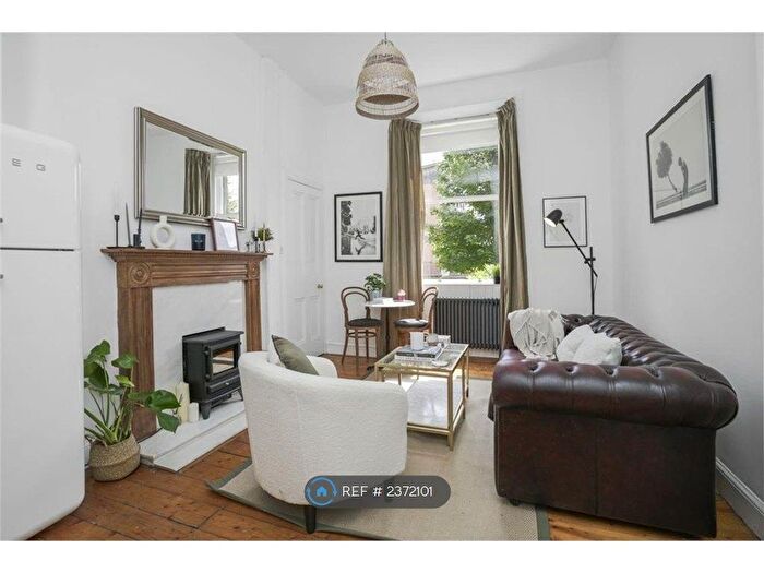 1 Bedroom Flat To Rent In Albion Terrace, Edinburgh, EH7