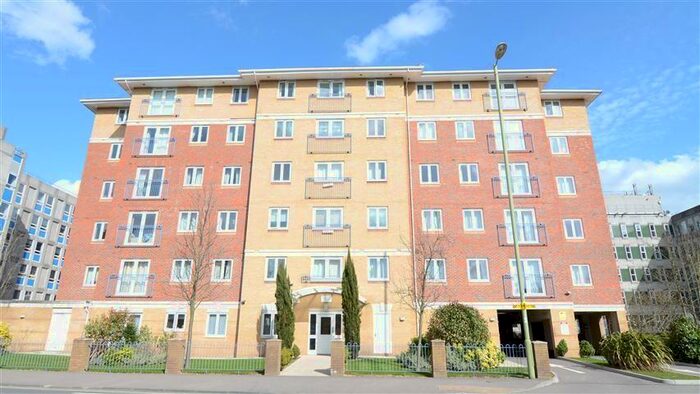 2 Bedroom Apartment To Rent In Chapter House, Farnborough, GU14