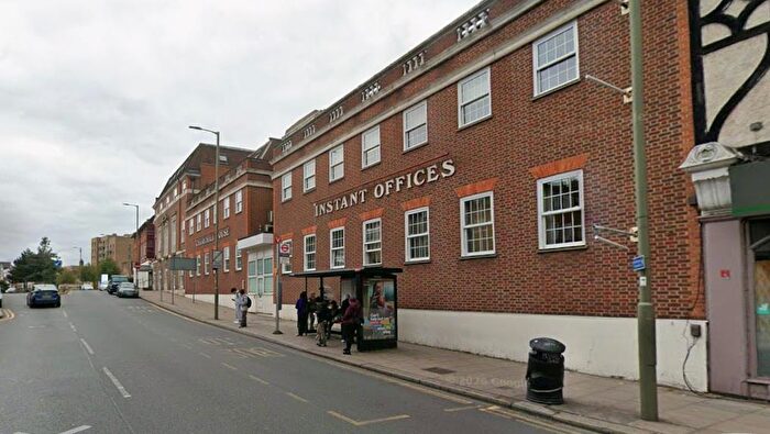 Studio To Rent In Brent Street, Hendon, London, NW4