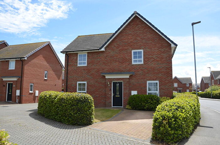 4 Bedroom Detached House For Sale In Walton Hall Drive, Felixstowe, IP11