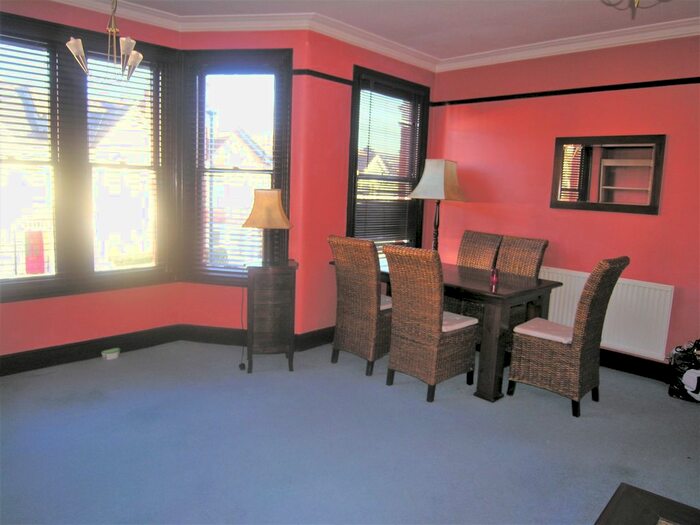 2 Bedroom Flat To Rent In Eaton Park Road, London N13