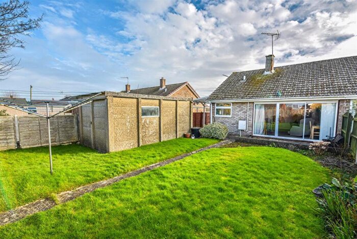 2 Bedroom Bungalow For Sale In Stonelea, Dursley, GL11