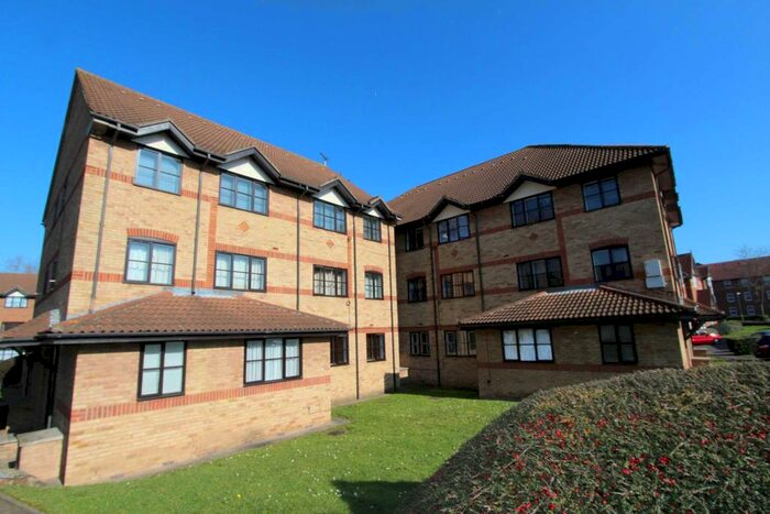 1 Bedroom Studio To Rent In Hardwick Crescent, Dartford, DA2