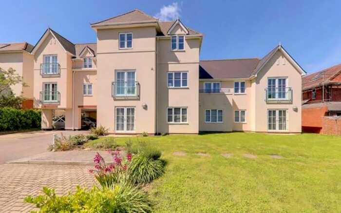 2 Bedroom Flat For Sale In Aspen Court, St. Botolphs Road, Worthing, West Sussex, BN11