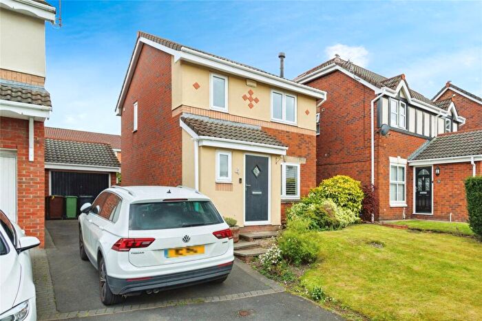 3 Bedroom Detached House For Sale In Lodge View, Droylsden, Lancashire, M43