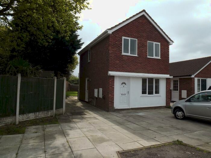 3 Bedroom House To Rent In Gleneagles Drive, Winsford, CW7