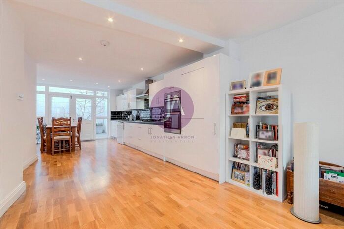 2 Bedroom End Of Terrace House To Rent In Highgate Road, Kentish Town, London, NW5