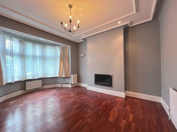 2 Bedroom Flat To Rent In Emerson Road, Ilford, IG1