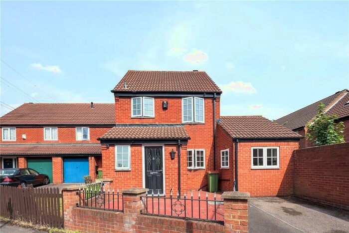 3 Bedroom Detached House To Rent In Linton Gardens, East Ham, London, E6