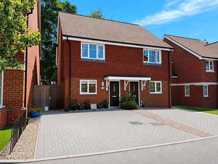 3 Bedroom Semi Detached House For Sale In White Wood Vale, Frimley, Camberley, Surrey, GU16