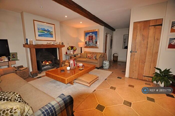 2 Bedroom Detached House To Rent In Westwell Road, Burford, OX18