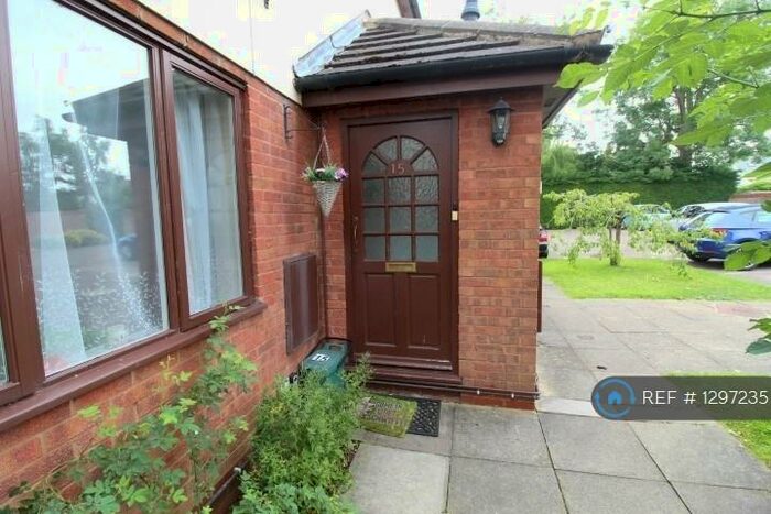 2 Bedroom Maisonette To Rent In The Conifers, Cheltenham, GL52