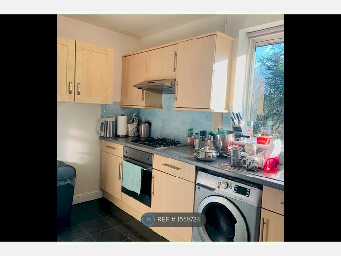 2 Bedroom Maisonette To Rent In Whitby Road, Ruislip, HA4