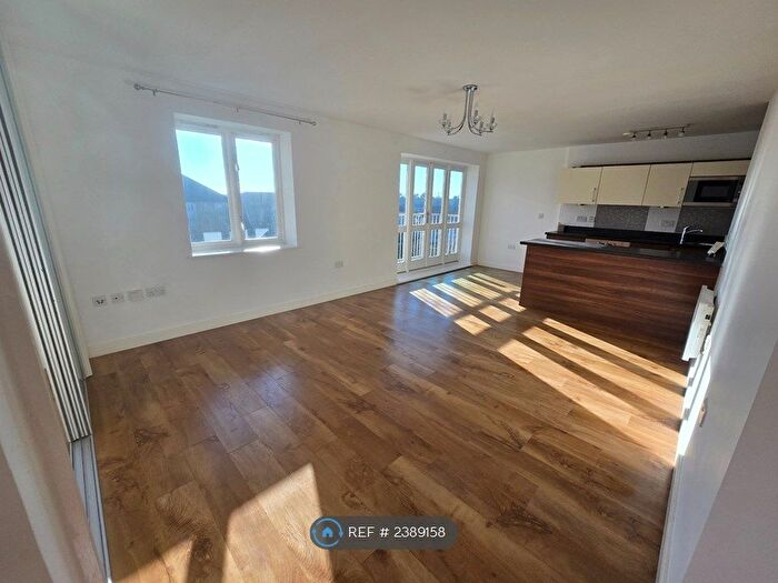 2 Bedroom Flat To Rent In Jefferson House, West Drayton, UB7