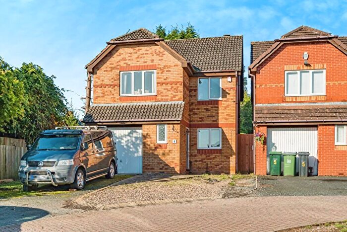 3 Bedroom Detached House For Sale In Pear Tree Drive, Rowley Regis, B65