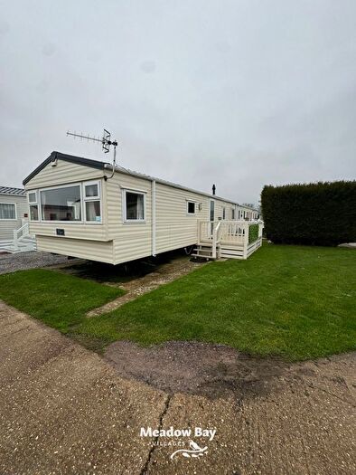 3 Bedroom Park Home For Sale In Manor Road, Hayling Island, PO11