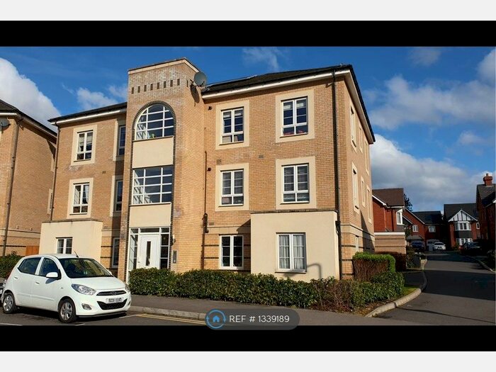 2 Bedroom Flat To Rent In Meredew Place, Slough, SL3