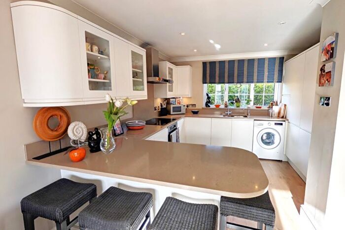 2 Bedroom Apartment To Rent In Woking, Surrey, GU22