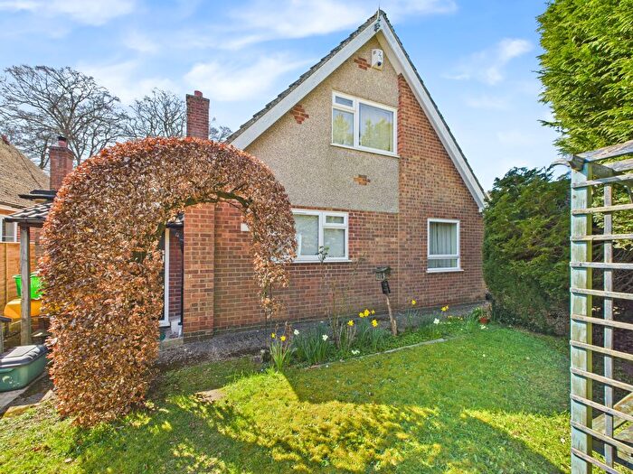 4 Bedroom Detached House For Sale In Wycombe Road, Studley Green, High Wycombe, Buckinghamshire, HP14