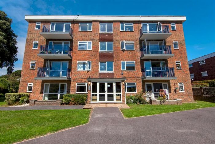 2 Bedroom Flat To Rent In Wordsworth Road, Worthing, BN11