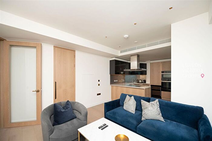 2 Bedroom Flat To Rent In River Park Tower, Nine Elms Lane, London, SW8