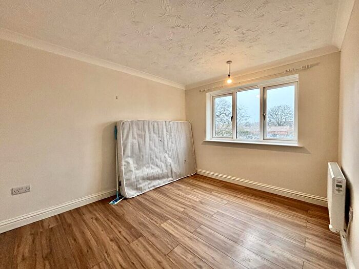 2 Bedroom Apartment To Rent In Holt, Norfolk, NR25