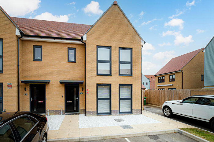3 Bedroom Semi-Detached House For Sale In Brickearth Mews, Faversham, ME13