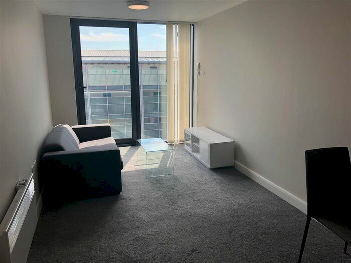 1 Bedroom Flat To Rent In Victoria House, Skinner Lane, Leeds, West Yorkshire, LS7