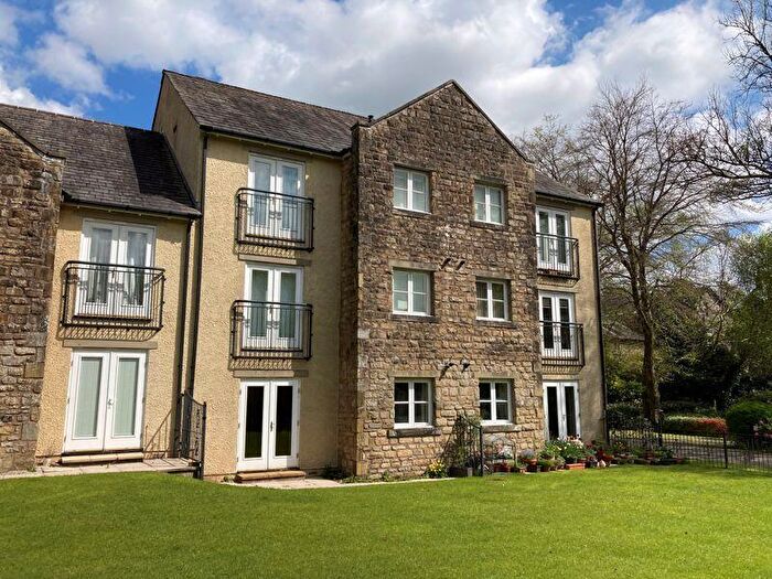 2 Bedroom Apartment For Sale In Maple Close, Sedbergh, LA10