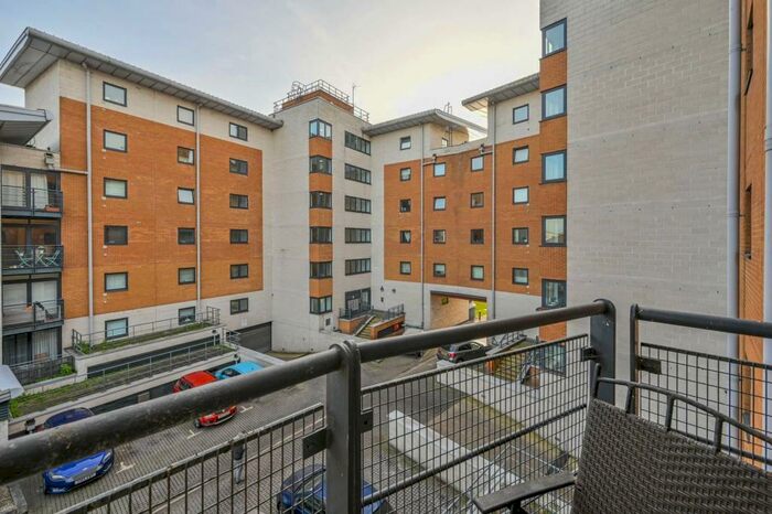 1 Bedroom Flat To Rent In Fishguard Way, Gallions Reach, London, E16