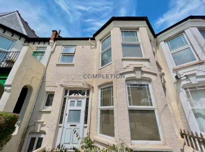 3 Bedroom Property To Rent In Sylvan Avenue, London, N22