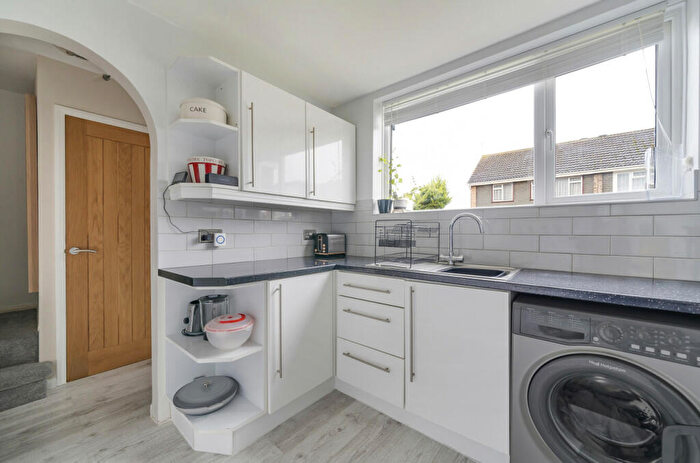 3 Bedroom Terraced House For Sale In Farnham Close, Rainham, Gillingham, Kent, ME8