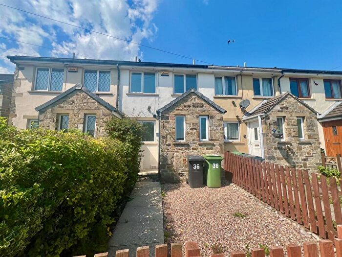 2 Bedroom Terraced House For Sale In South Street, Netherton, Huddersfield, HD4