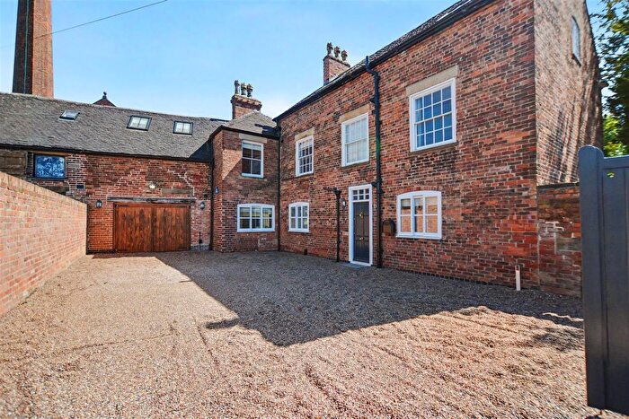 6 Bedroom Link Detached House For Sale In Town Street, Sandiacre, NG10