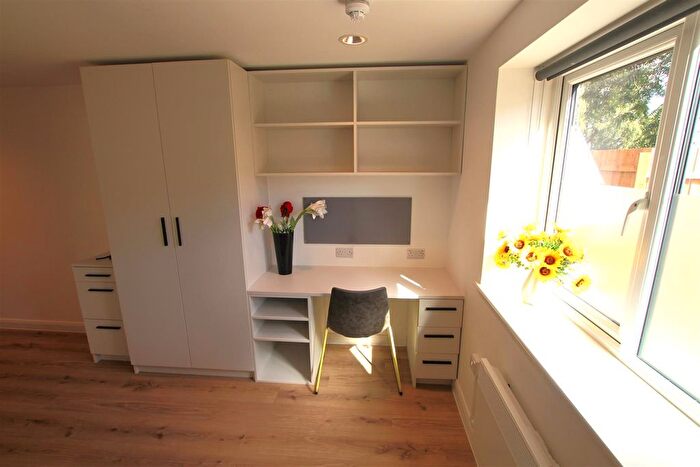 1 Bedroom Property To Rent In Abington Square Court, Kettering Road, Northampton, NN1