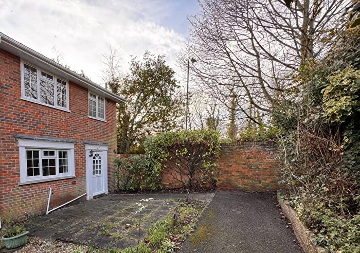 3 Bedroom End Of Terrace House For Sale In Batterdale, Hatfield, AL9