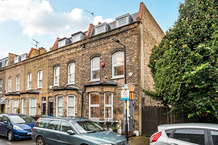 5 Bedroom End Of Terrace House For Sale In Searles Road, London, SE1