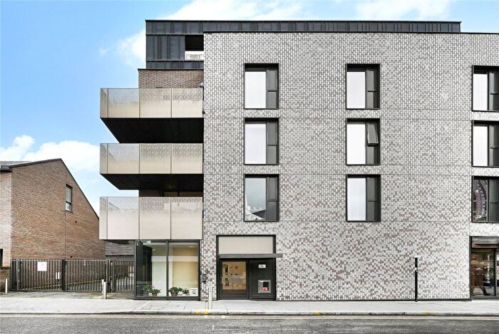 1 Bedroom Flat To Rent In Grant House, Cleveland Park Avenue, London, E17