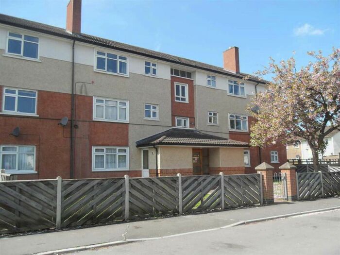 2 Bedroom Flat To Rent In Burbage Road, Swindon, SN2