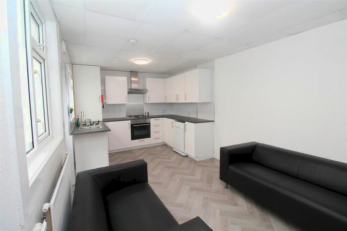 5 Bedroom Property To Rent In Whitchurch Road, Cardiff, CF14