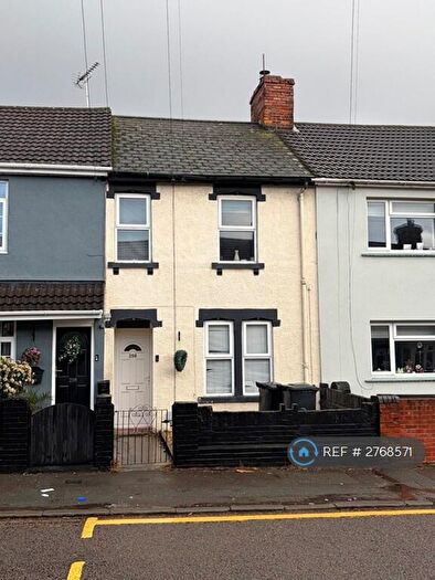2 Bedroom Terraced House To Rent In Cricklade Road, Swindon, SN2