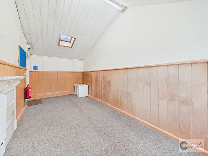 Town House For Sale In Church Street, Kingsteignton, TQ12