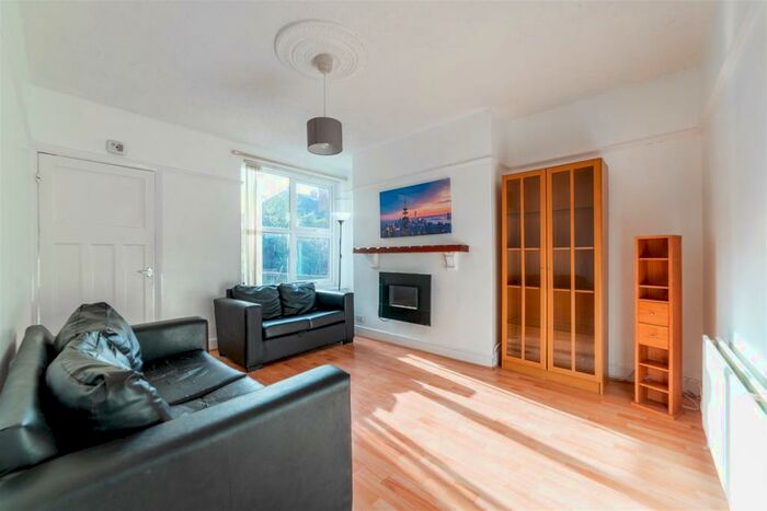 2 Bedroom Flat To Rent In Benfield Road, Heaton, NE6