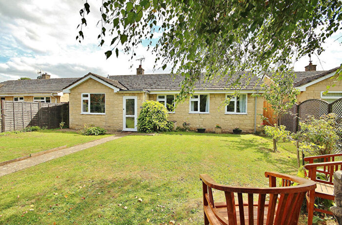 4 Bedroom Detached Bungalow For Sale In Wychwood View, Minster Lovell, OX29