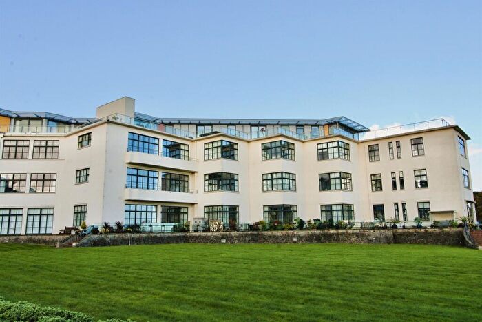 2 Bedroom Apartment To Rent In Headlands, Hayes Point, Sully, CF64