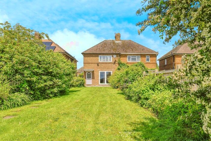 3 Bedroom Semi-Detached House For Sale In Windmill Cottages, Ware, SG12