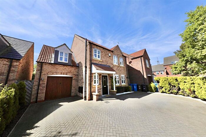 4 Bedroom Detached House For Sale In Bowland Way, Kingswood, Hull, HU7