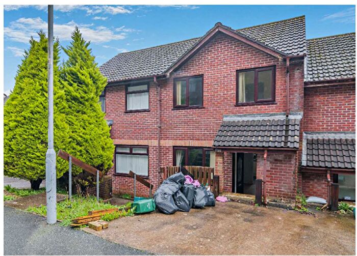 3 Bedroom Terraced House For Sale In Ffynnon Wen, Clydach, SA6